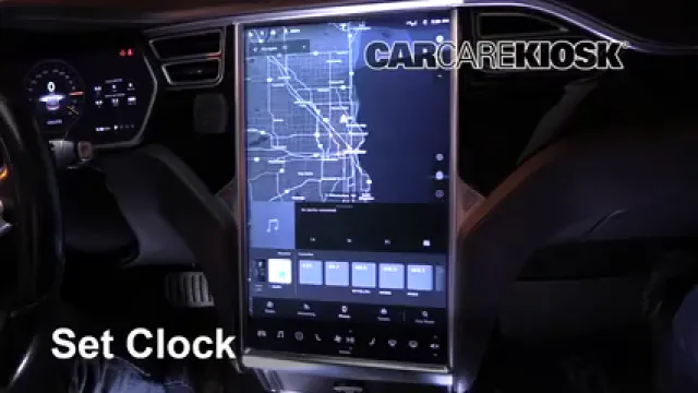 2014 Tesla S Electric Reloj Fijar hora de reloj